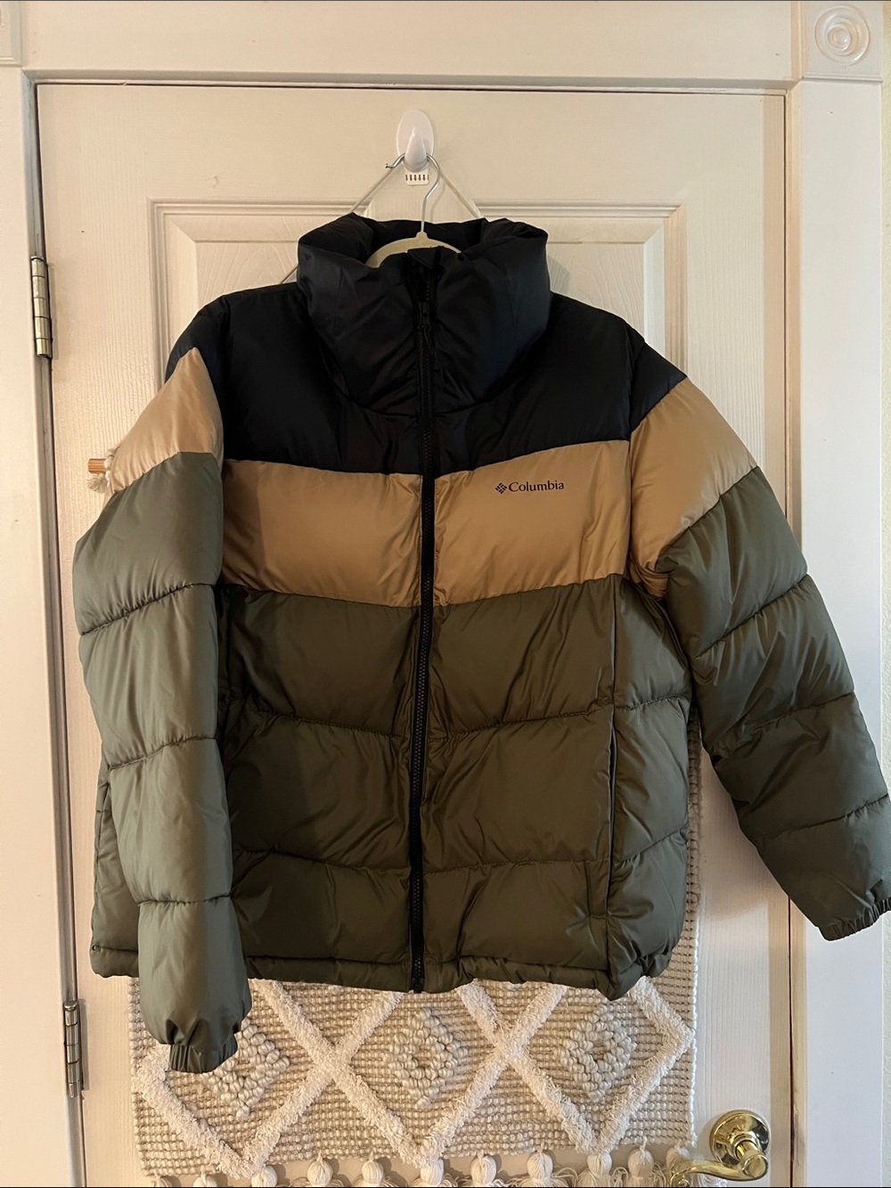 Columbia women’s Olive, Tan & Black Puffer Jacket